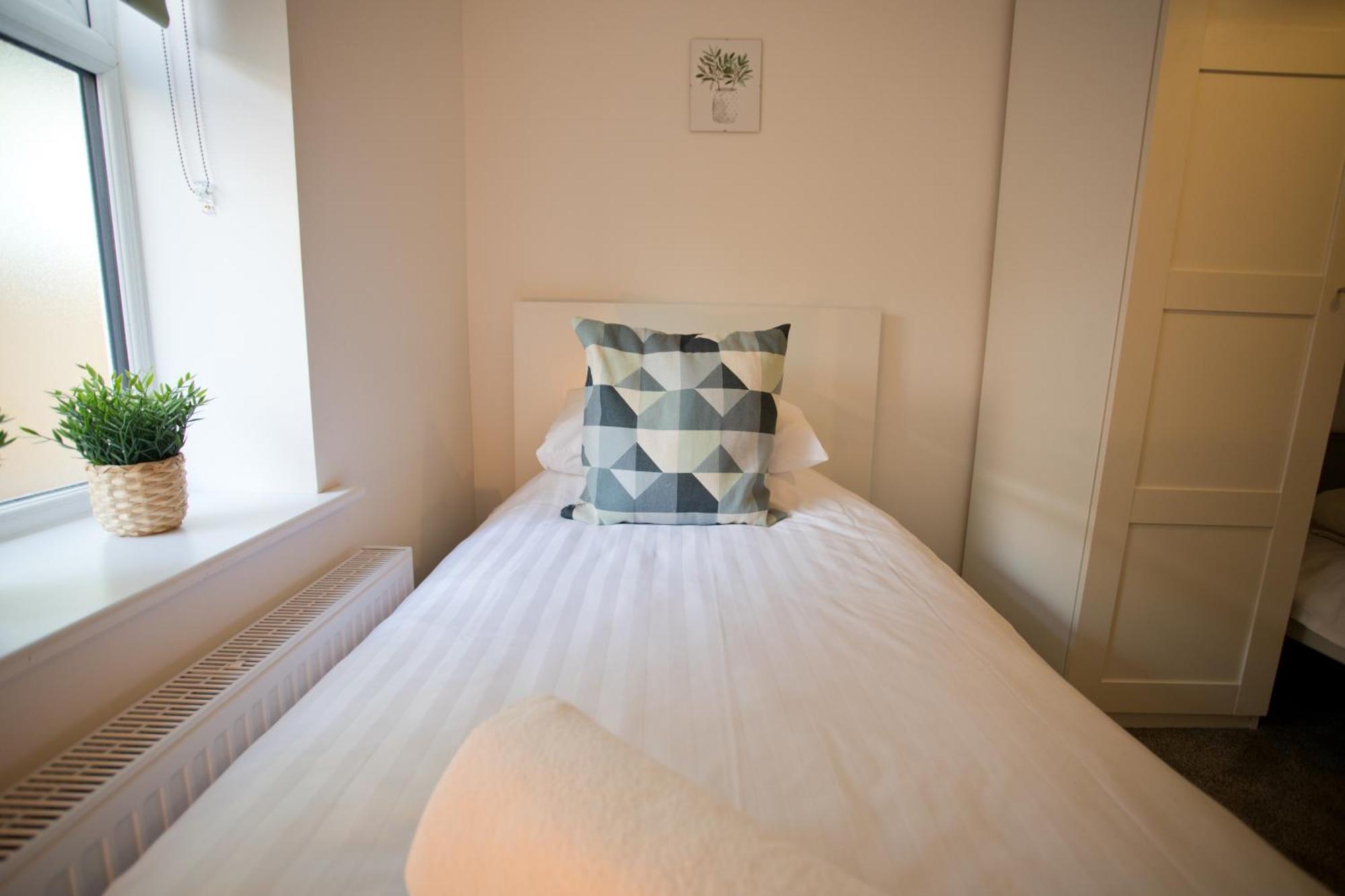 Sea Air - 2 Bedrooms - Parking - Mins To Beach ボーンマス エクステリア 写真