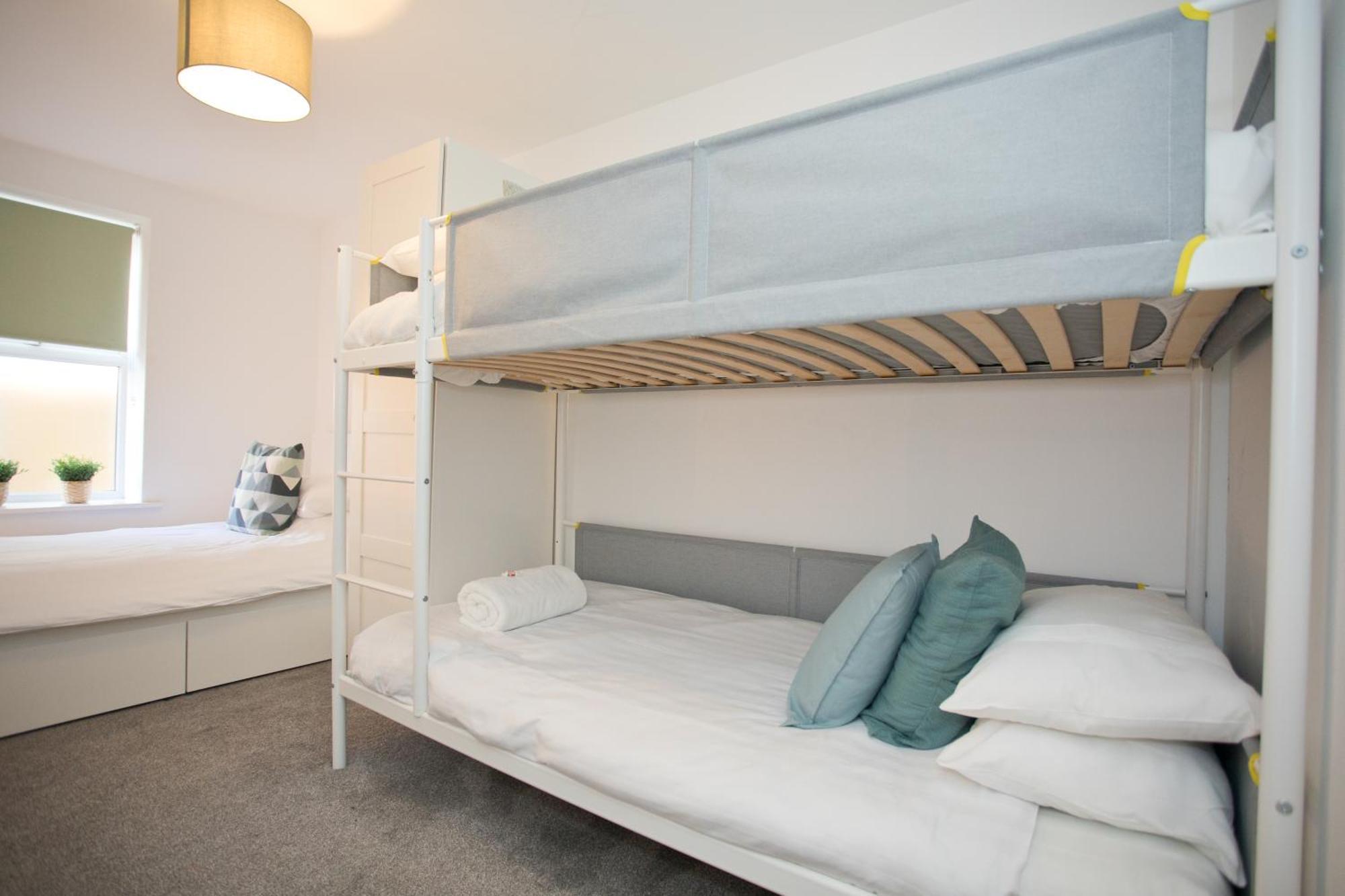 Sea Air - 2 Bedrooms - Parking - Mins To Beach ボーンマス エクステリア 写真